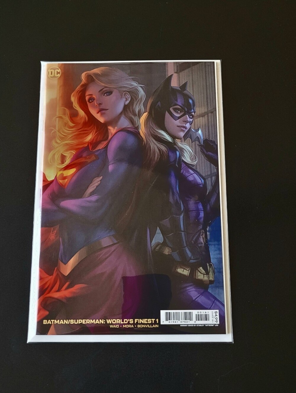 Batman Supergirl: World's Finest #1